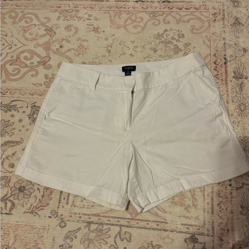 JCrew women’s white 3.5 inch classic chino short